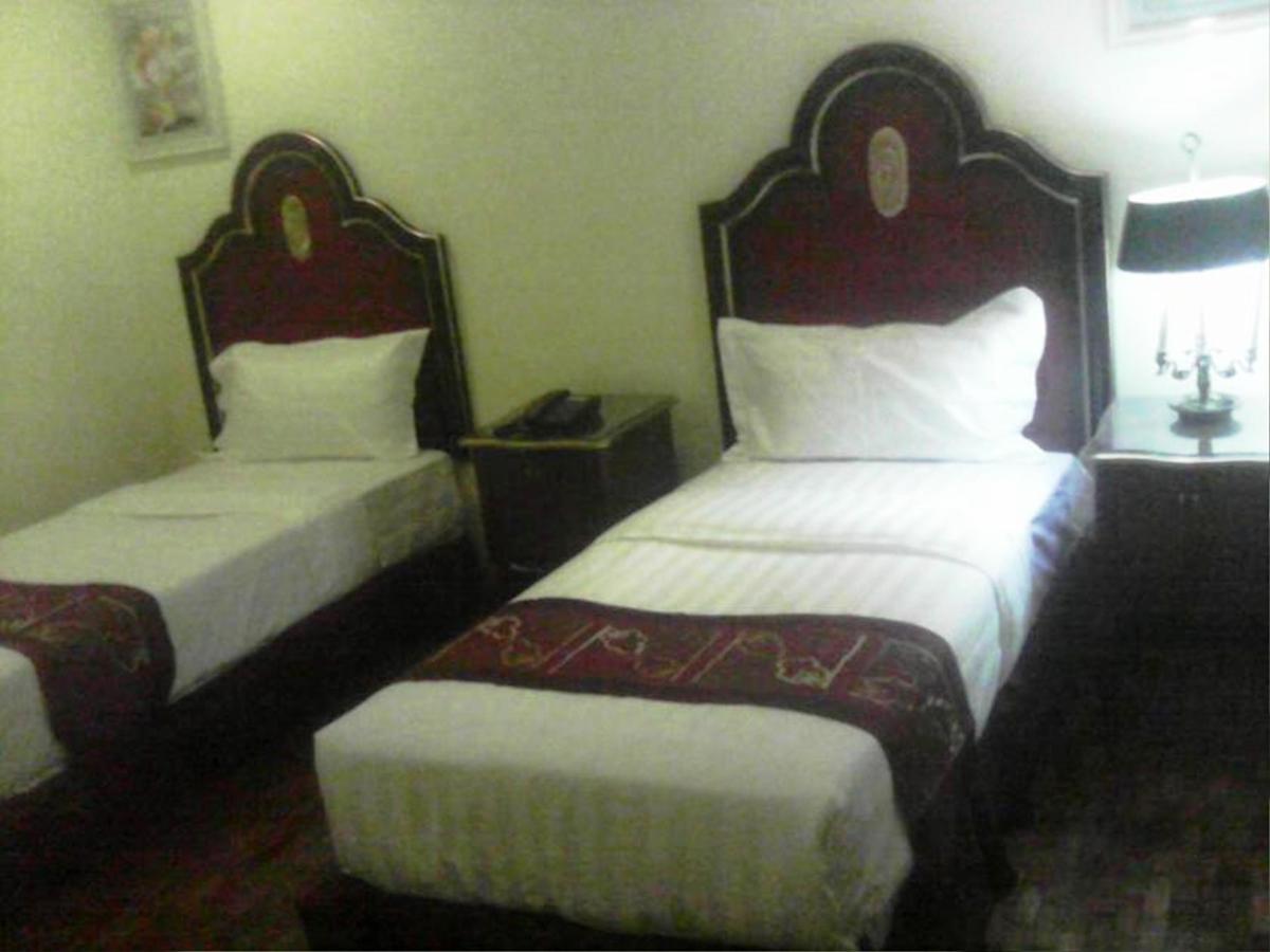Rainbowland Hotel Olongapo Buitenkant foto