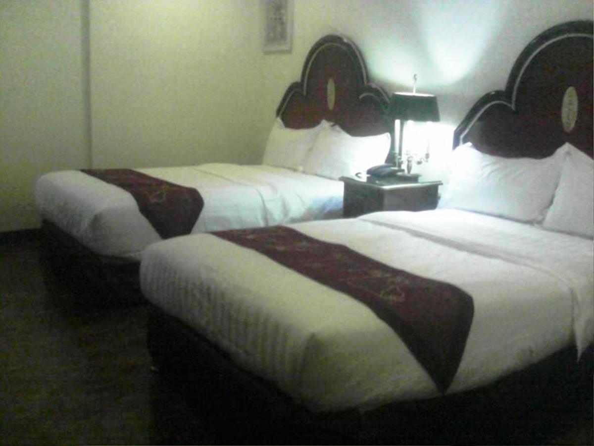Rainbowland Hotel Olongapo Buitenkant foto