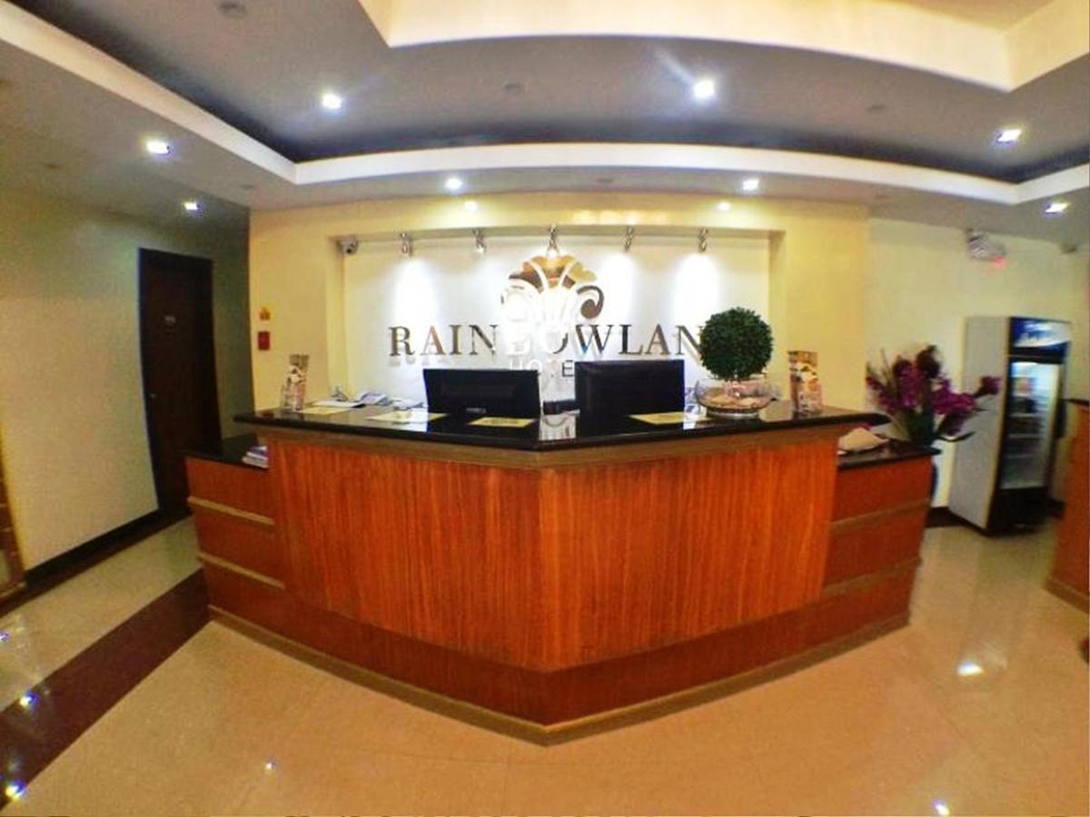 Rainbowland Hotel Olongapo Buitenkant foto